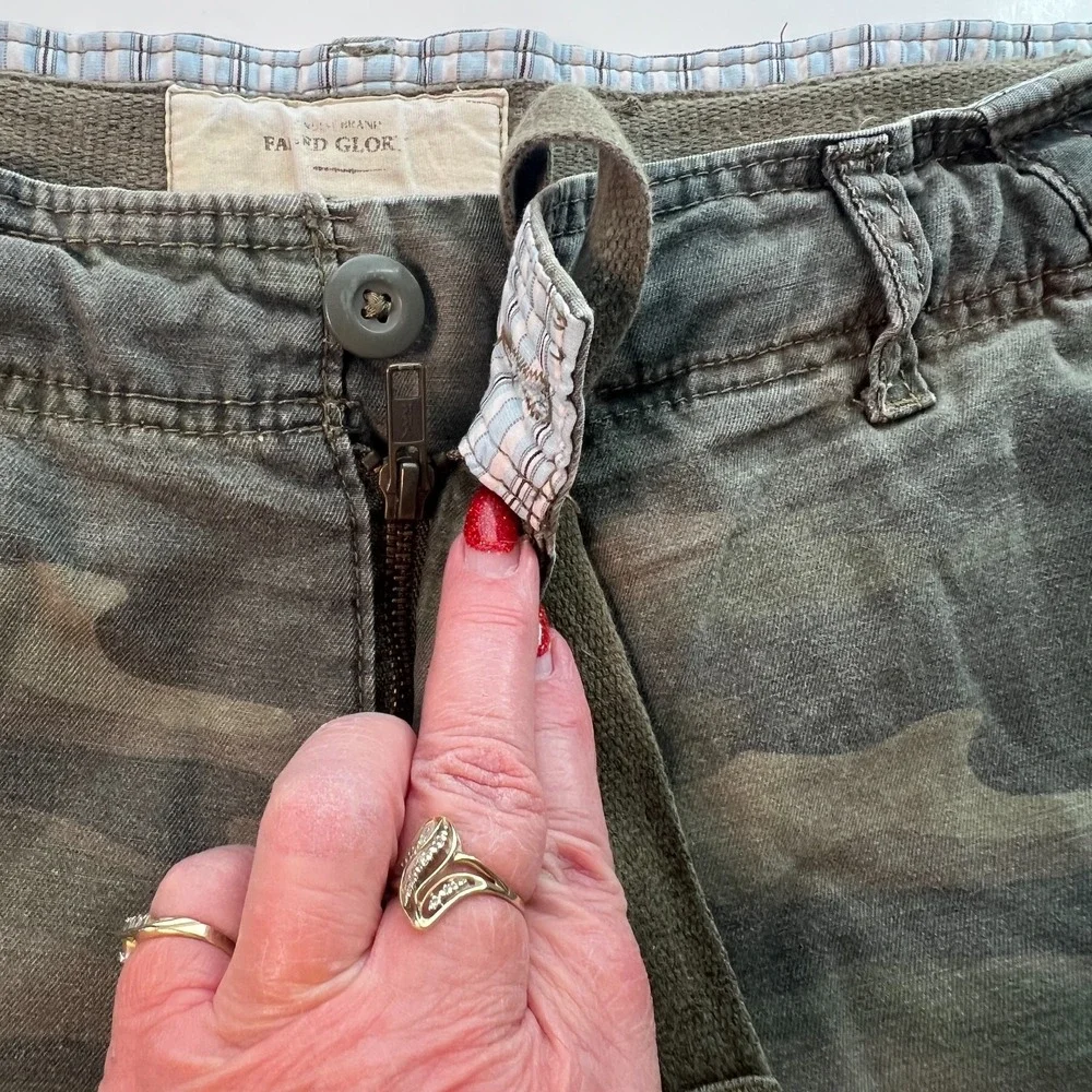 Men's Camo Cargo Shorts Size 42 Camo Green All Cotton Faded Glory